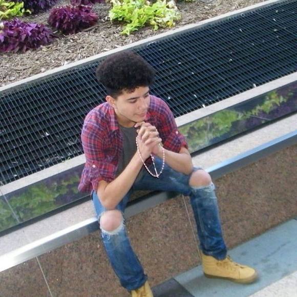 Meet your Posher, Luis - Picture 1 of 1